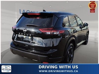 2024 Nissan Rogue SV — photo 8