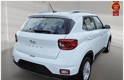 2025 Hyundai Venue Preferred — photo 8