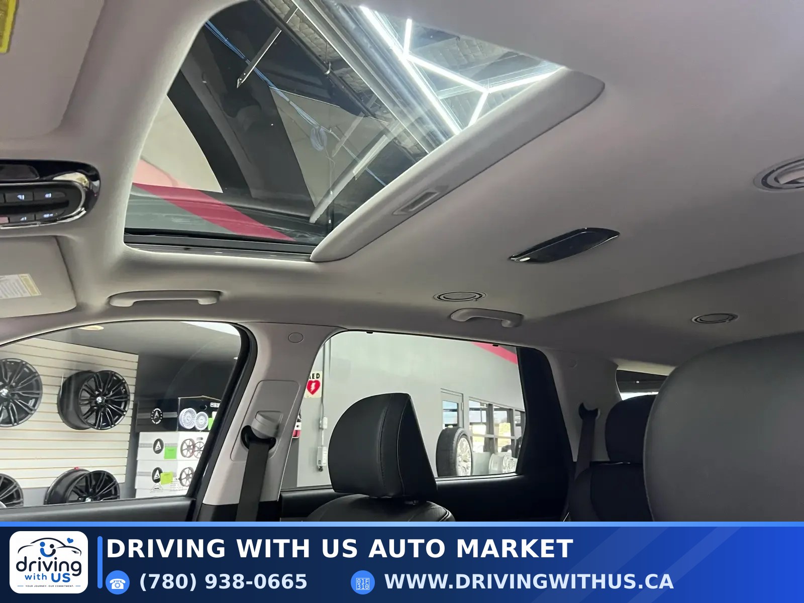 2025 Hyundai Palisade Urban 7-Passenger AWD — photo 1