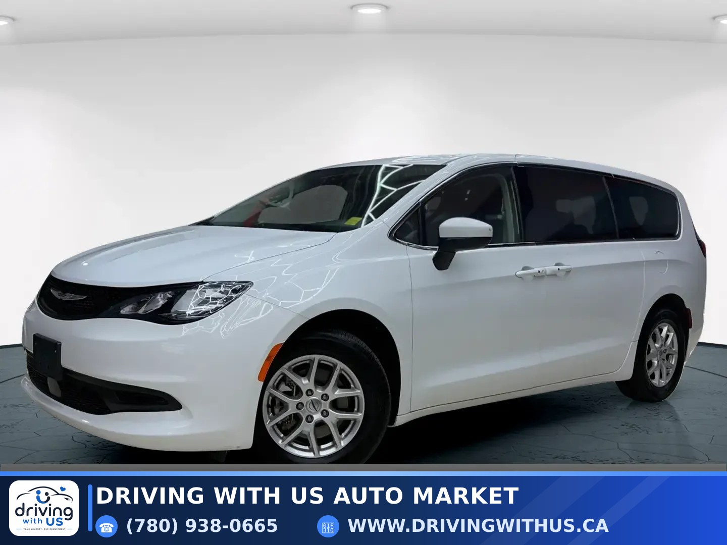 2023 Chrysler Grand Caravan SXT 2WD — photo 1