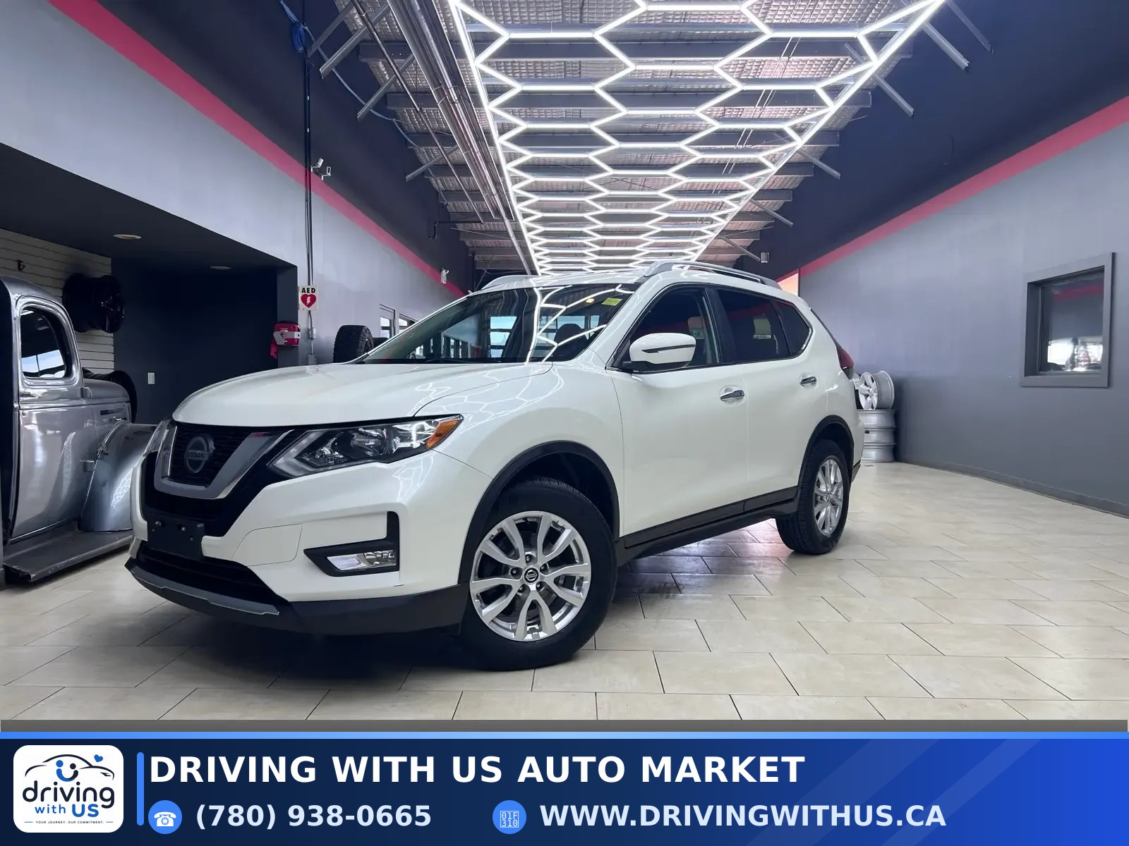 2018 Nissan Rogue AWD SV — photo 1