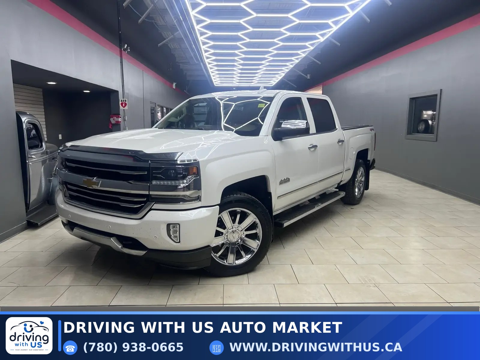 2018 Chevrolet Silverado 1500 Crew Cab Short Box 4-Wheel Drive High Country — photo 1
