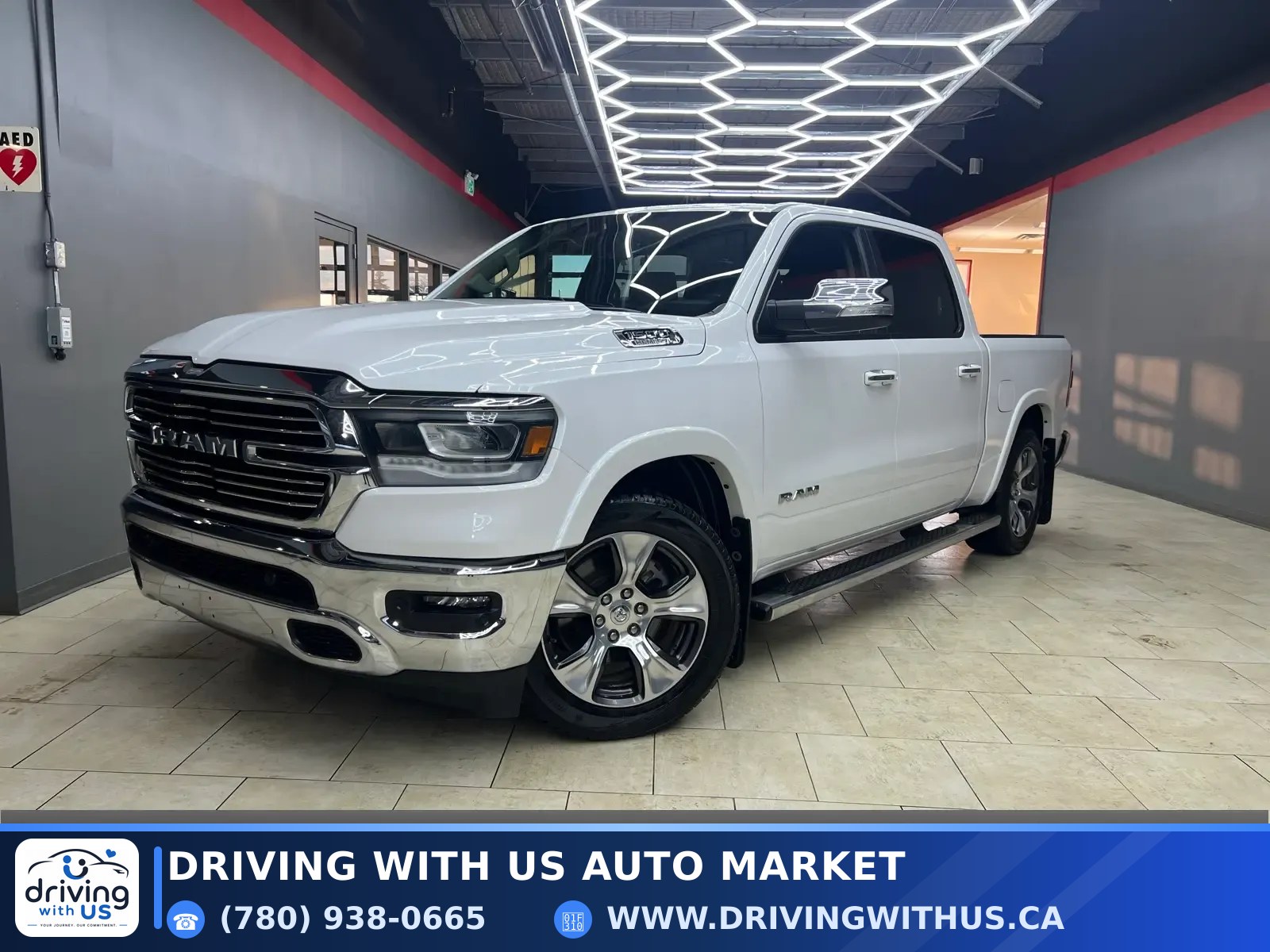 2022 Ram 1500 Laramie 4x4 Crew Cab 5'7" Box — photo 1