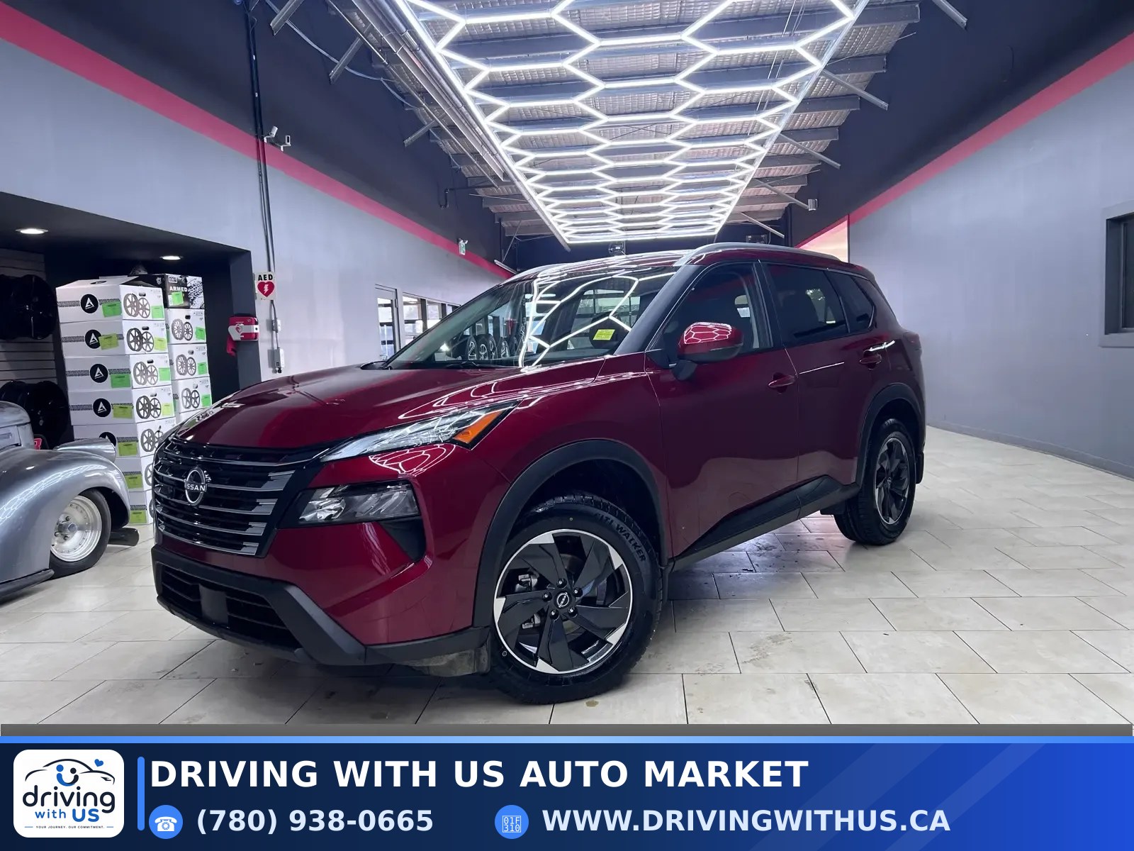 2025 Nissan Rogue AWD SV Moonroof — photo 1
