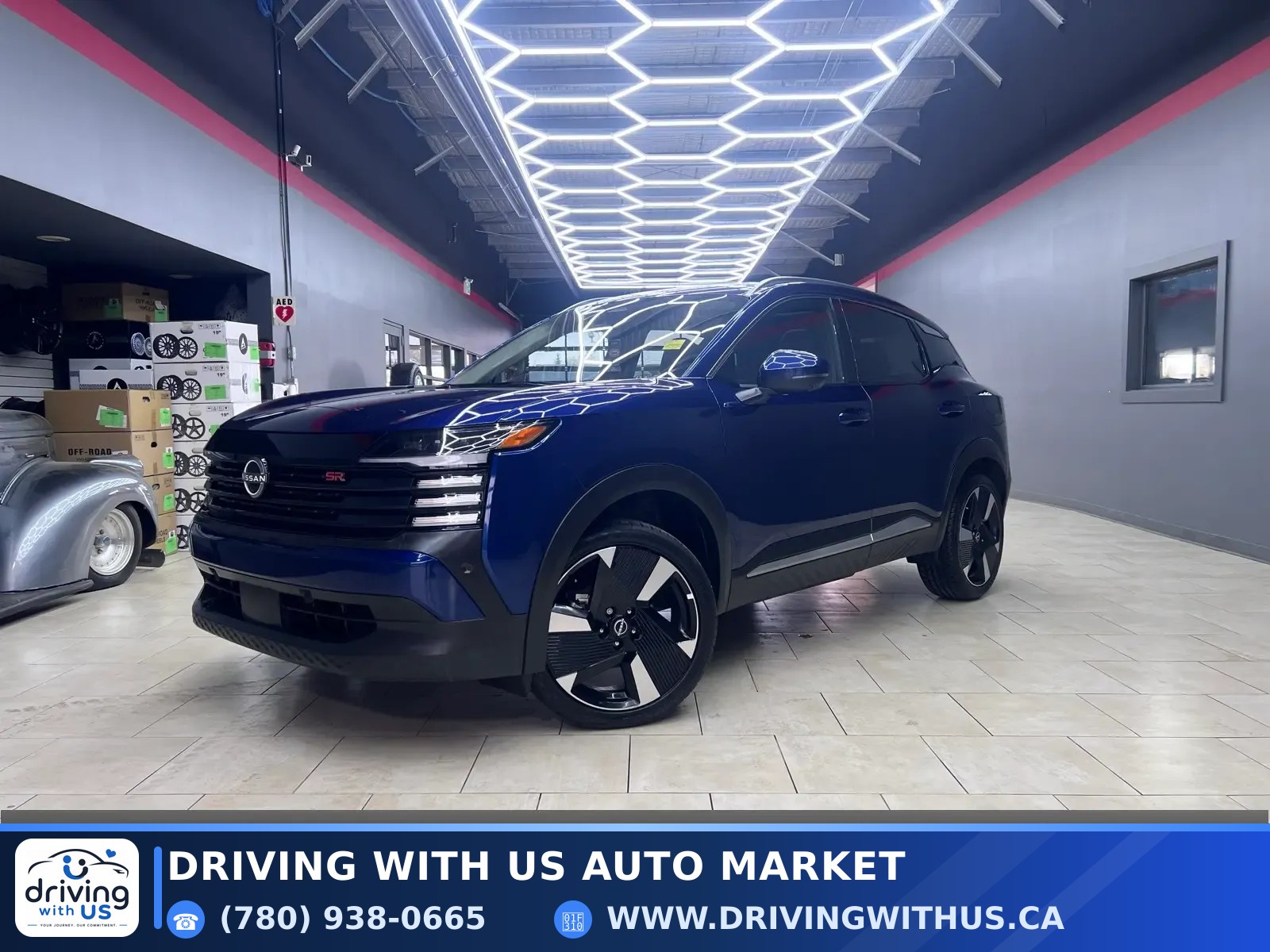 2025 Nissan Kicks SR AWD — photo 1