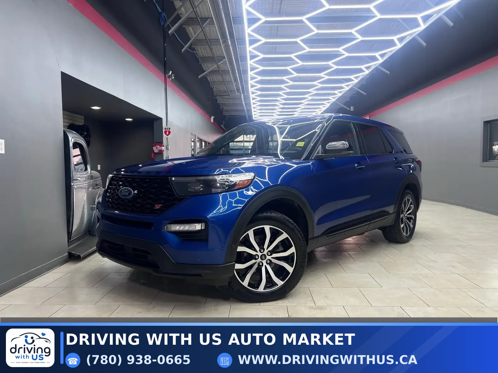 2022 Ford Explorer ST 4WD — photo 1