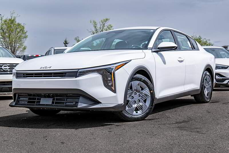 2025 Kia K4 LX — photo 1