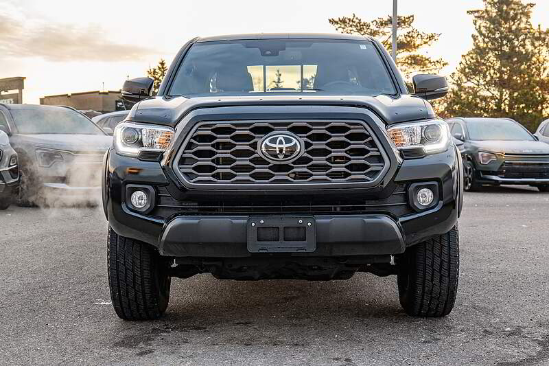 2020 Toyota Tacoma — photo 2