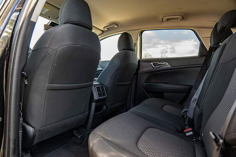 2023 Kia Sportage Lx — photo 5