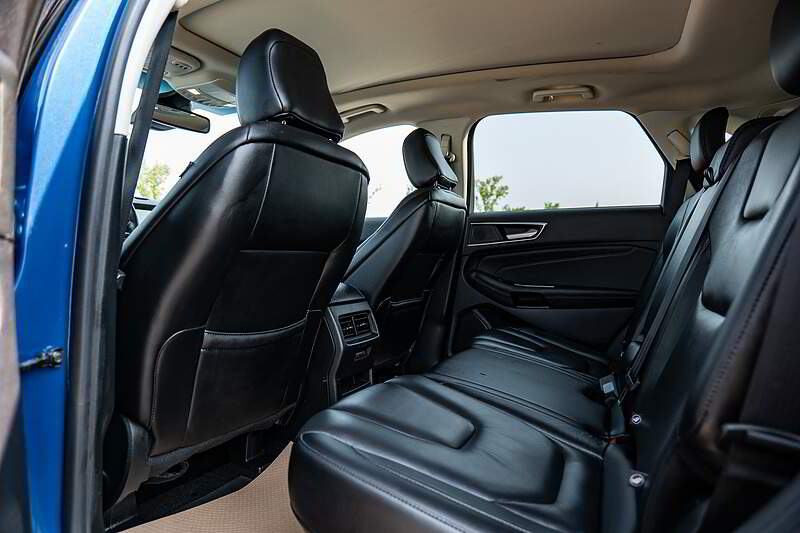 2020 Ford Edge TITANIUM — photo 5