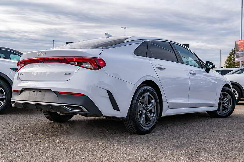 2022 Kia K5 LX — photo 3