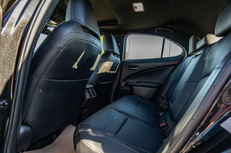 2019 Lexus UX 250H AWD — photo 5
