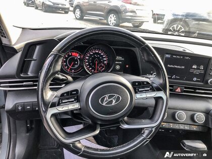 2023 Hyundai Elantra Preferred — photo 8