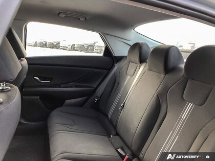 2023 Hyundai Elantra Preferred — photo 7