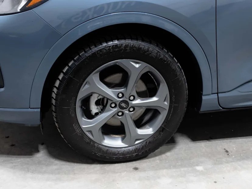 2023 Ford Escape ST Line — photo 5