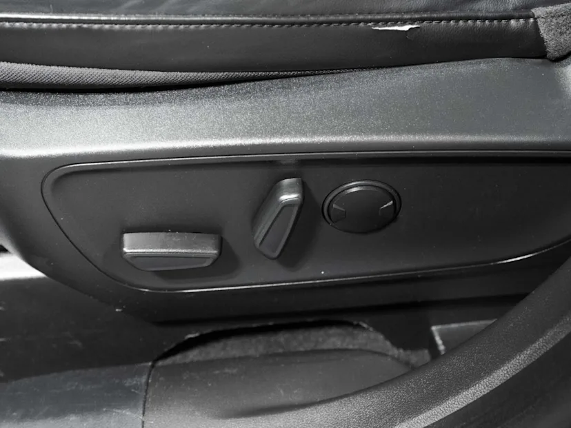 2023 Ford Escape ST Line — photo 7