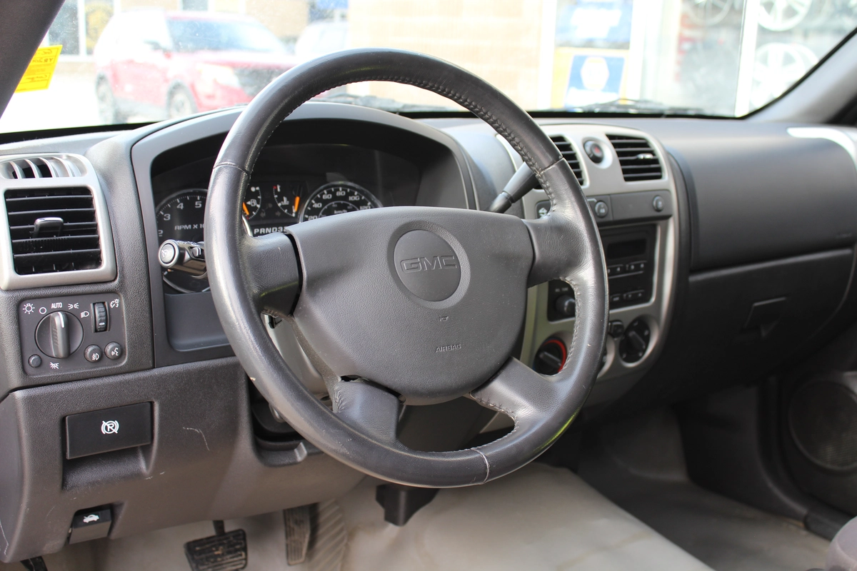 2011 GMC Canyon SLE — photo 7
