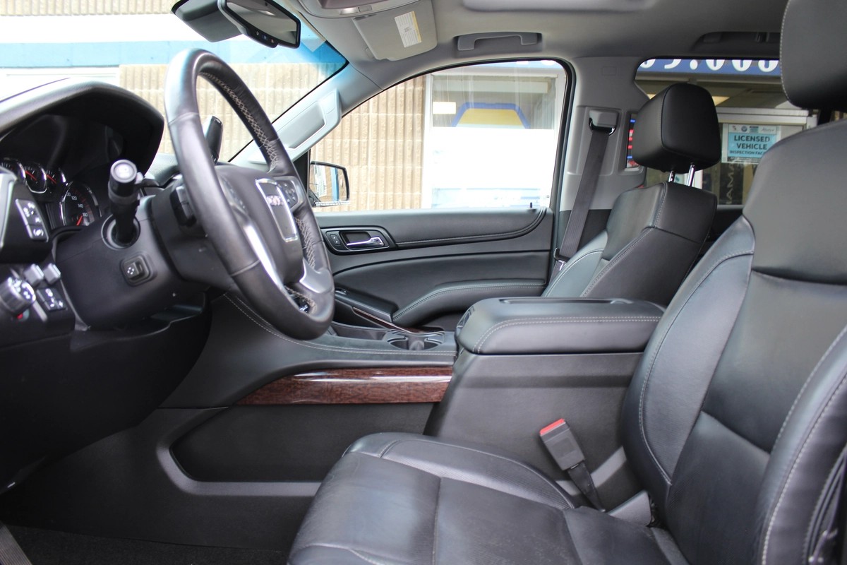 2016 GMC Yukon SLT — photo 8
