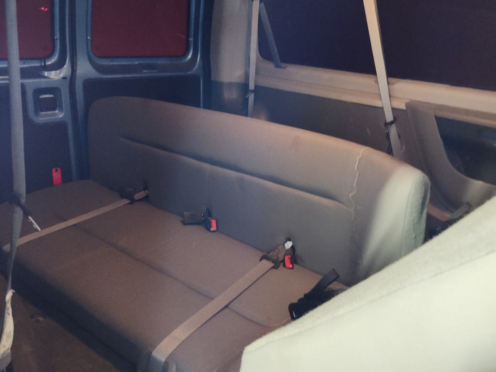 2009 FORD E-350 Econoline — photo 6