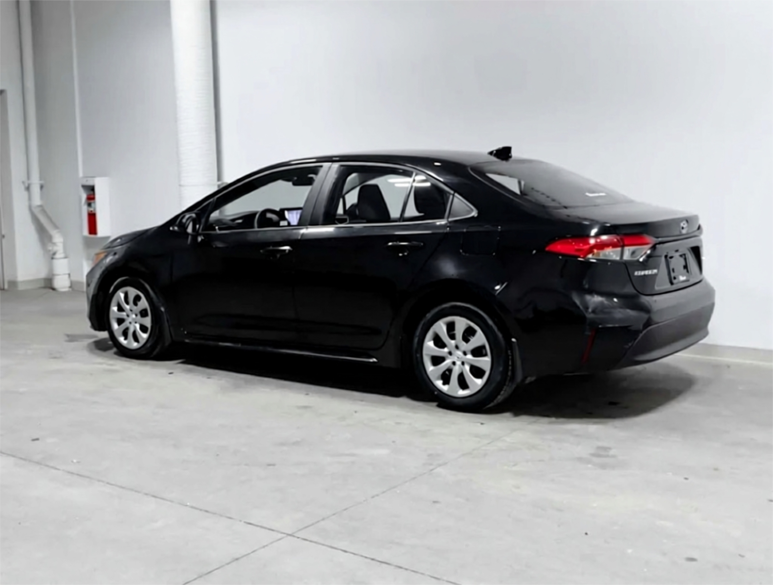 2024 TOYOTA Corolla LE — photo 3