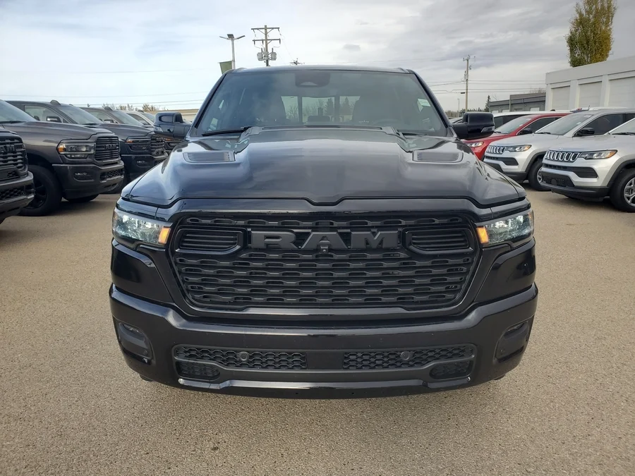 2025 RAM 1500 Sport — photo 2