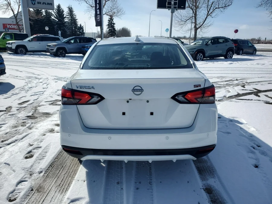 2024 NISSAN Versa SR — photo 3