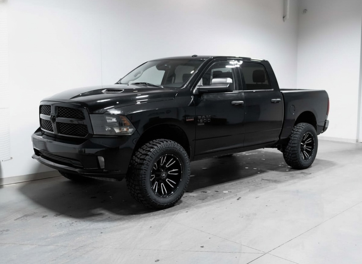 2022 Ram 1500 Classic Express — photo 1