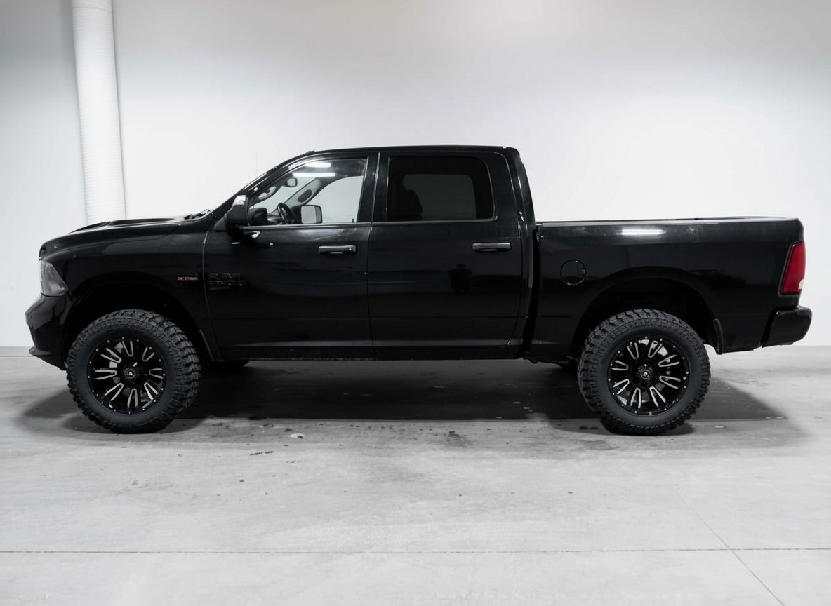 2022 Ram 1500 Classic Express — photo 2