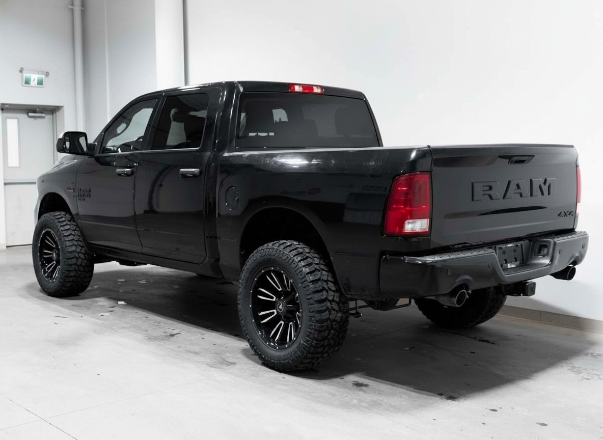2022 Ram 1500 Classic Express — photo 3