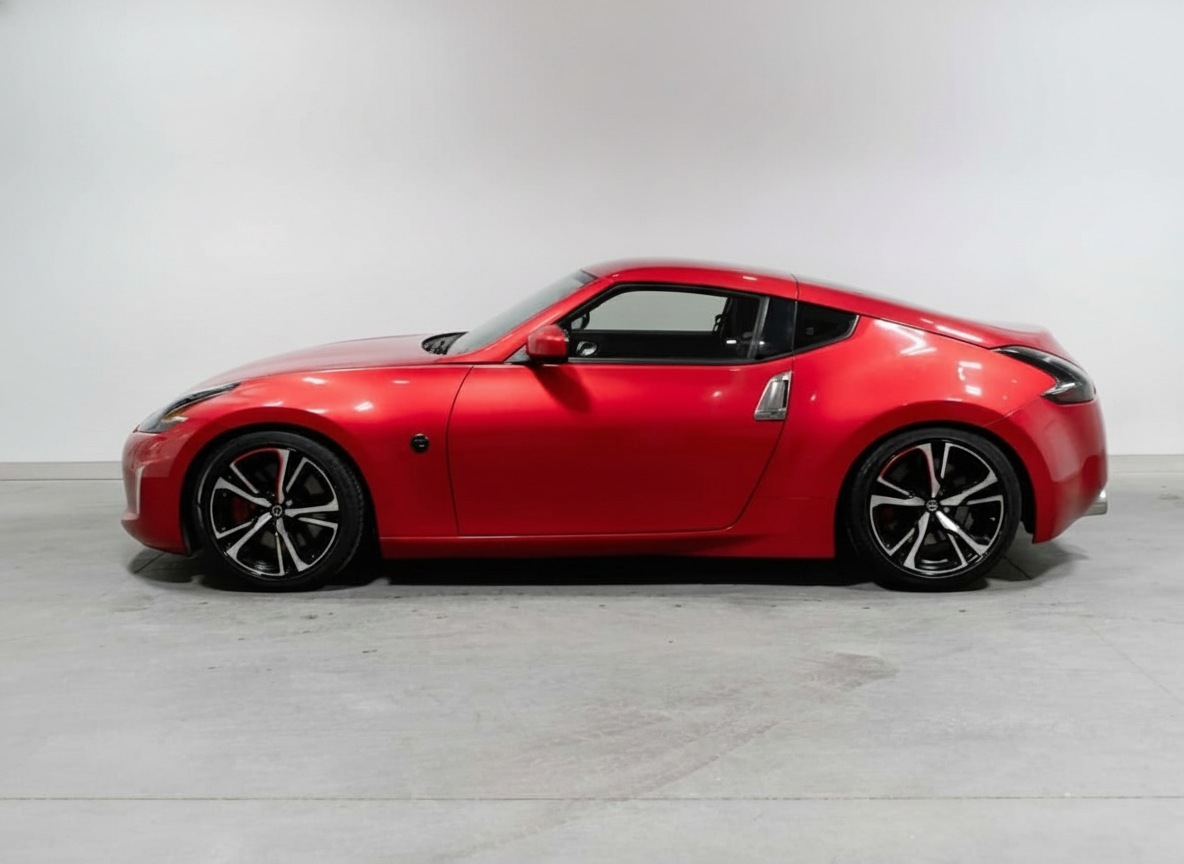 2020 Nissan 370Z Coupe Sport — photo 2
