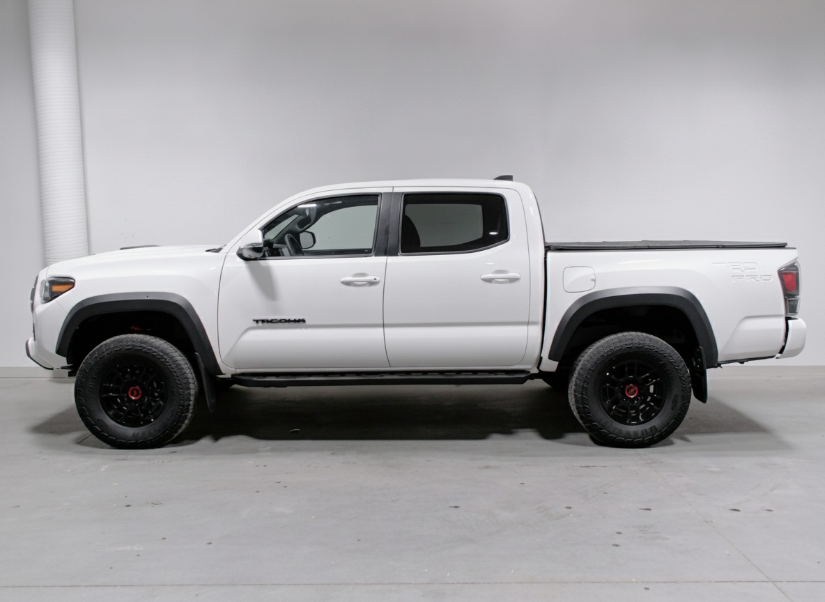 2023 Toyota Tacoma 4x4 Double Cab Auto SB — photo 2