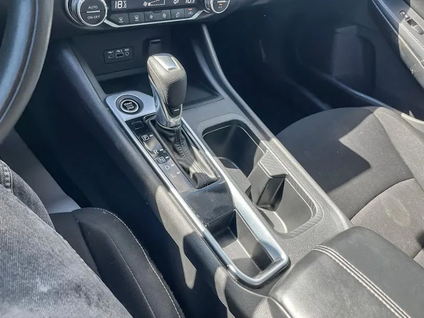 2023 NISSAN Sentra SV — photo 8