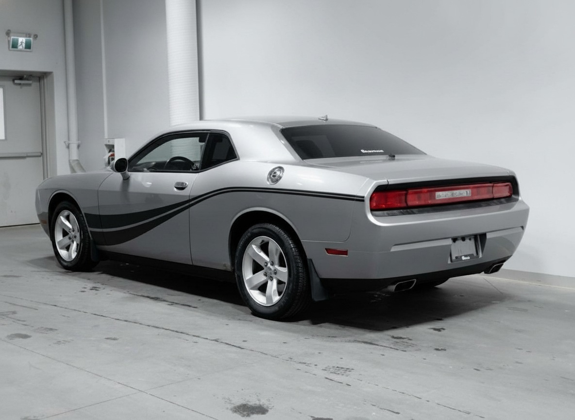 2011 Dodge Challenger SXT — photo 3