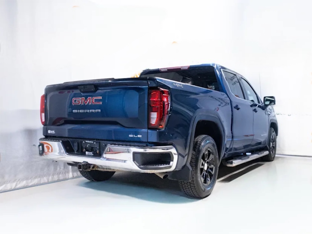 2021 GMC Sierra SLE — photo 2