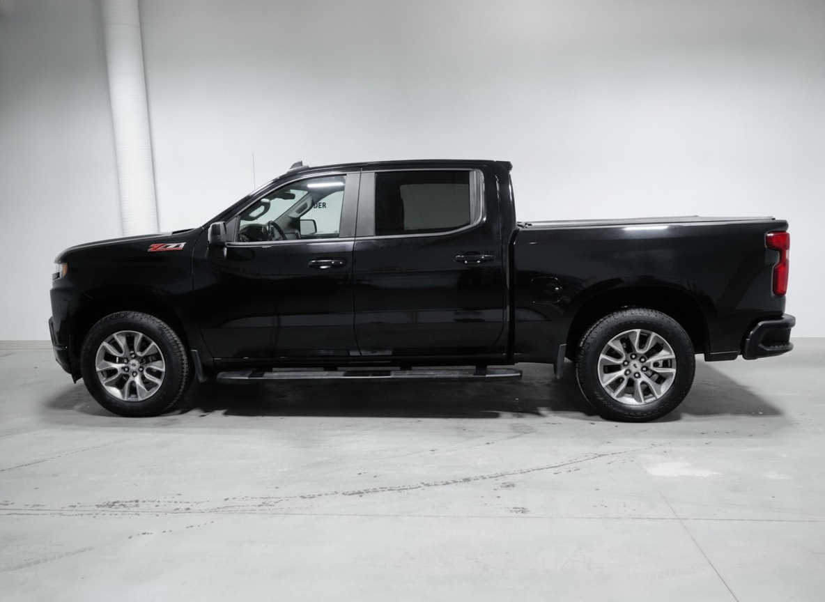 2019 Chevrolet Silverado 1500 RST — photo 2