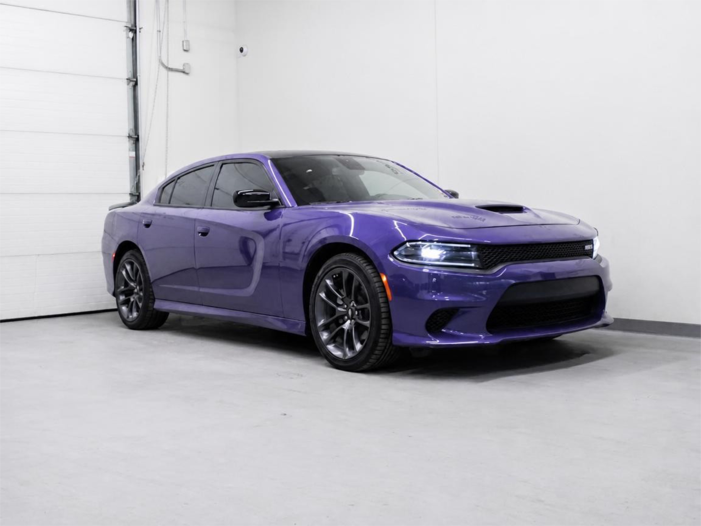 2023 DODGE Charger R/T — photo 1