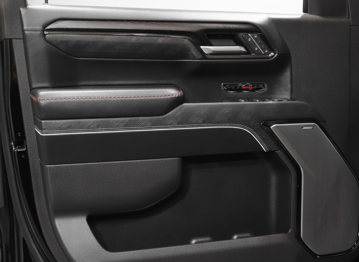 2025 GMC Sierra 1500 AT4X — photo 8