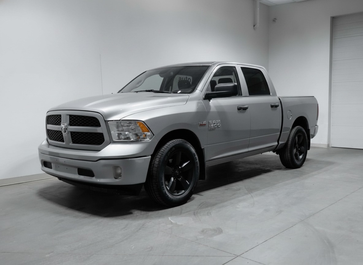 2024 Ram 1500 Classic Tradesman — photo 1