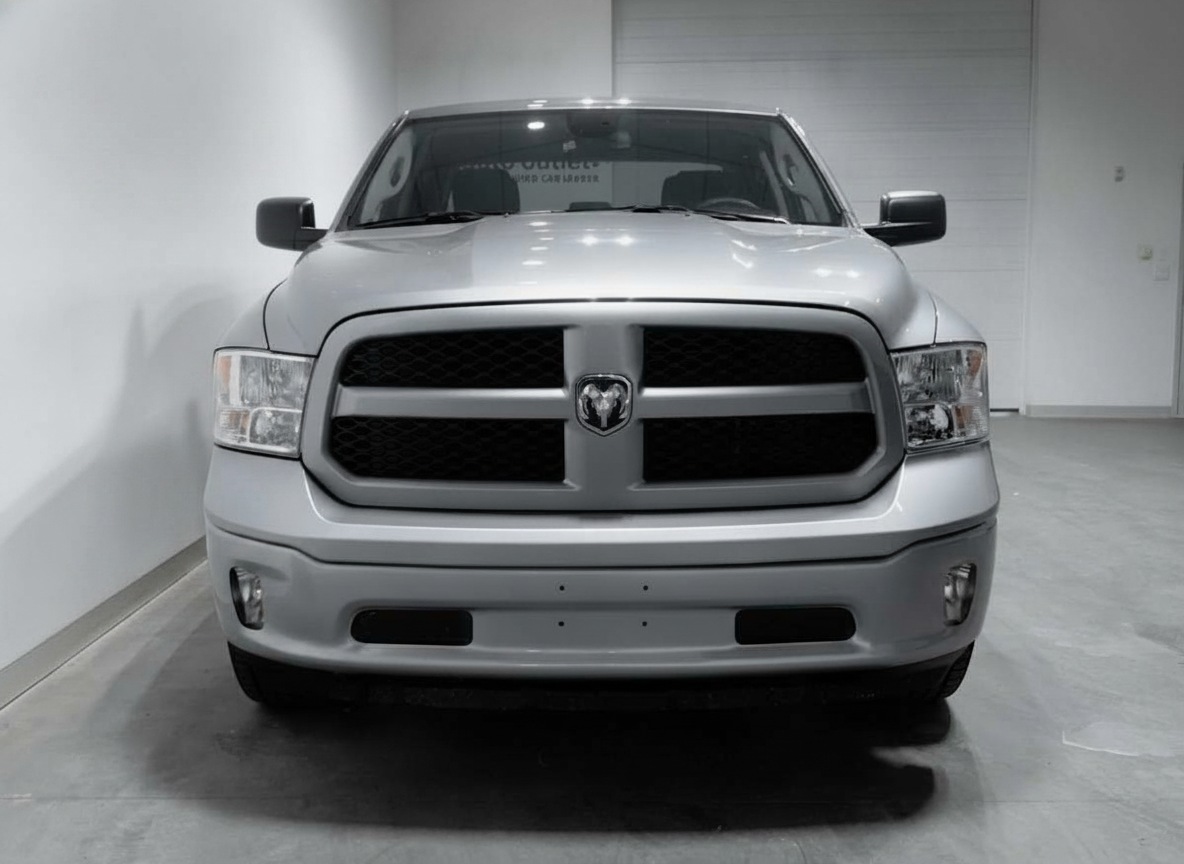 2024 Ram 1500 Classic Tradesman — photo 3