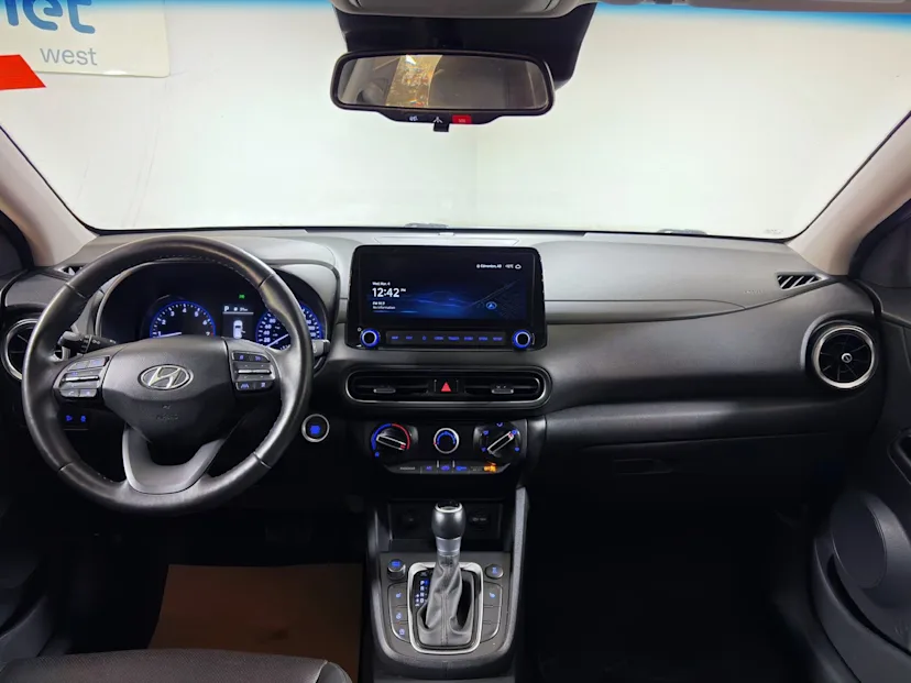 2023 HYUNDAI Kona SEL — photo 8