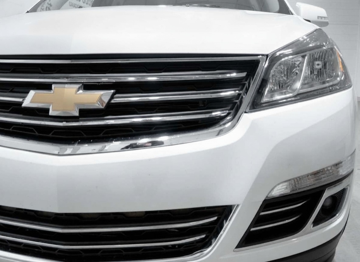 2017 Chevrolet Traverse Premier — photo 2