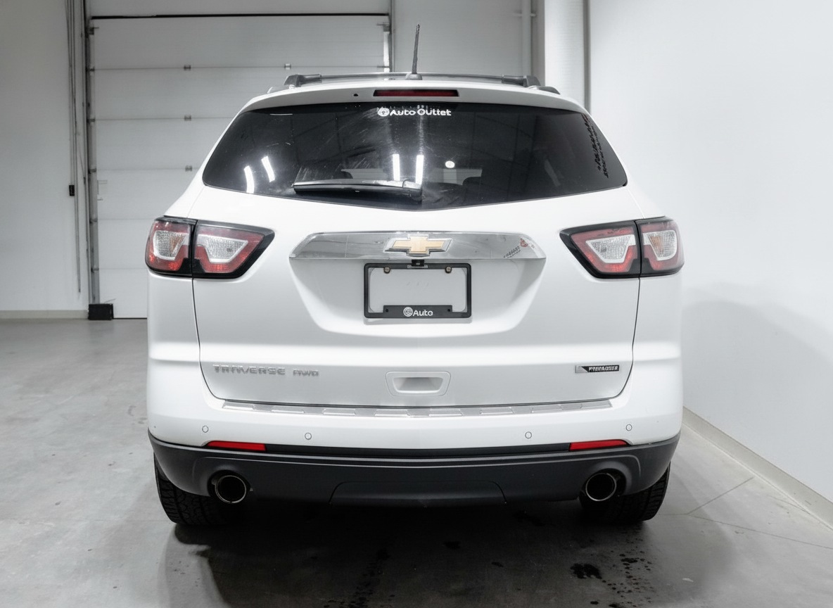 2017 Chevrolet Traverse Premier — photo 7