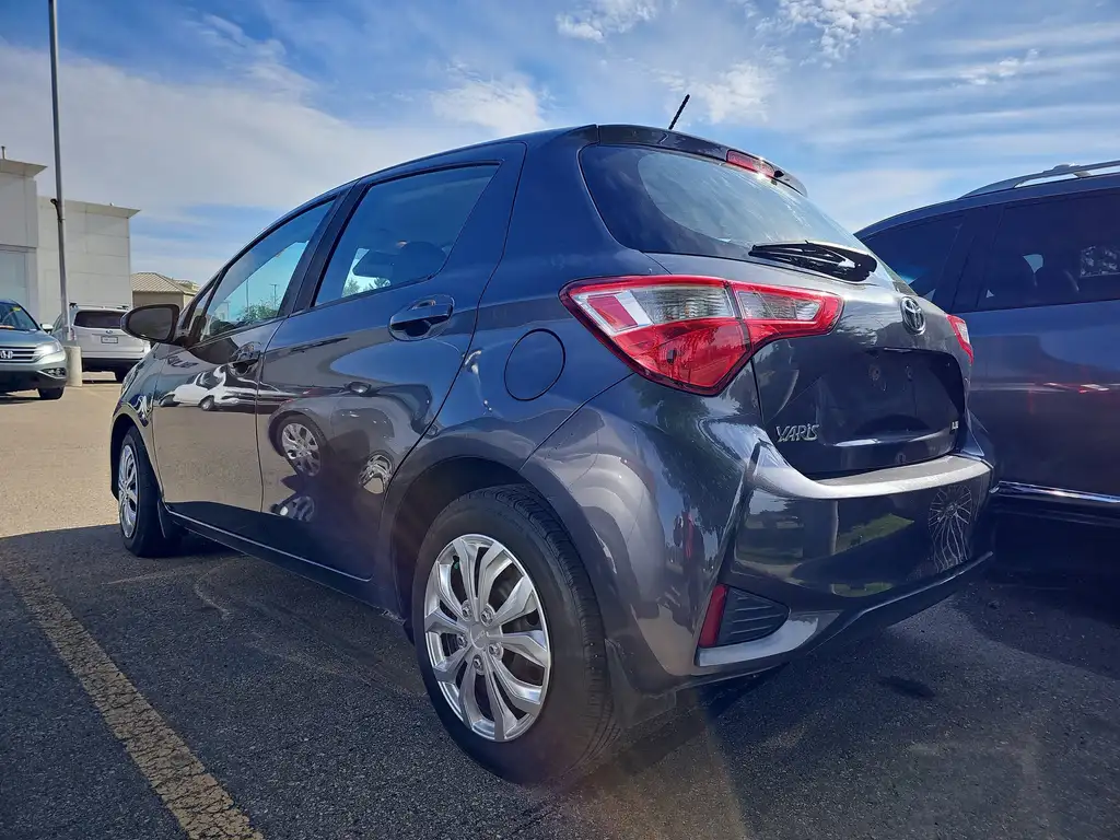 2019 Toyota Yaris LE — photo 4